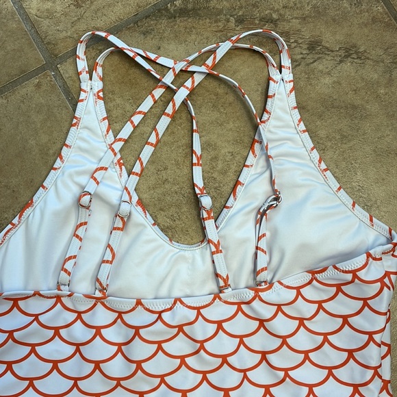 Cupshe one piece 💕 - Picture 4 of 7